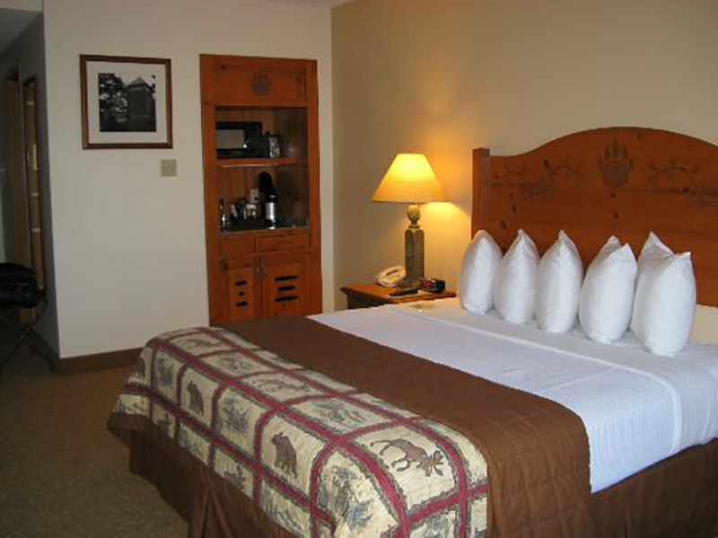 Bear Mountain Overlook Lodge